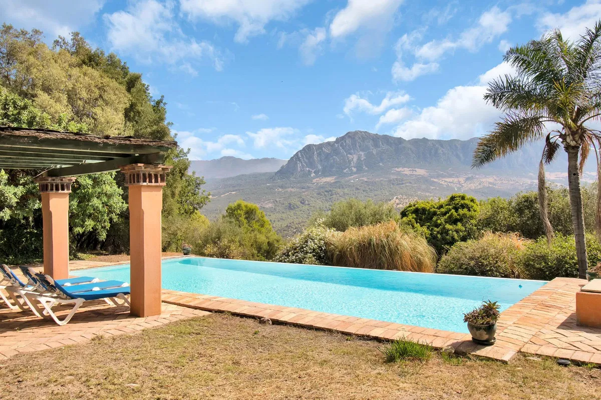 a099021a-f083-4cfd-9f80-caa25f0620a4