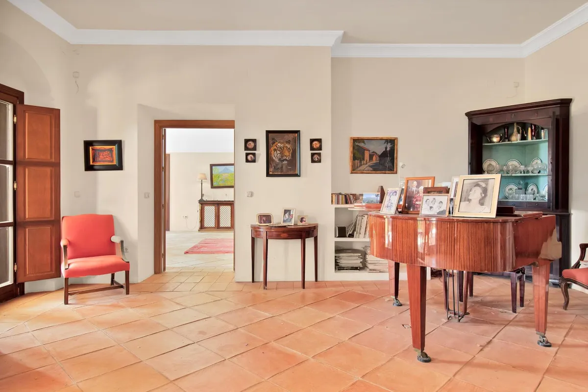 c4fe9c87-7d8e-48d7-b251-69479ce8ee52