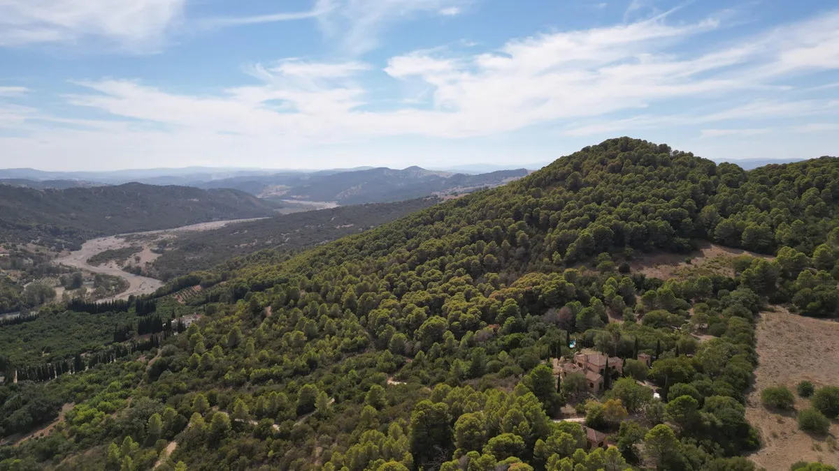 f2d90bd9-5229-4079-91e7-f1f3930952b1