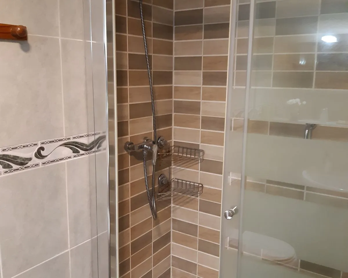 07a18f1c-a7b9-4b65-a4de-4776339b5630