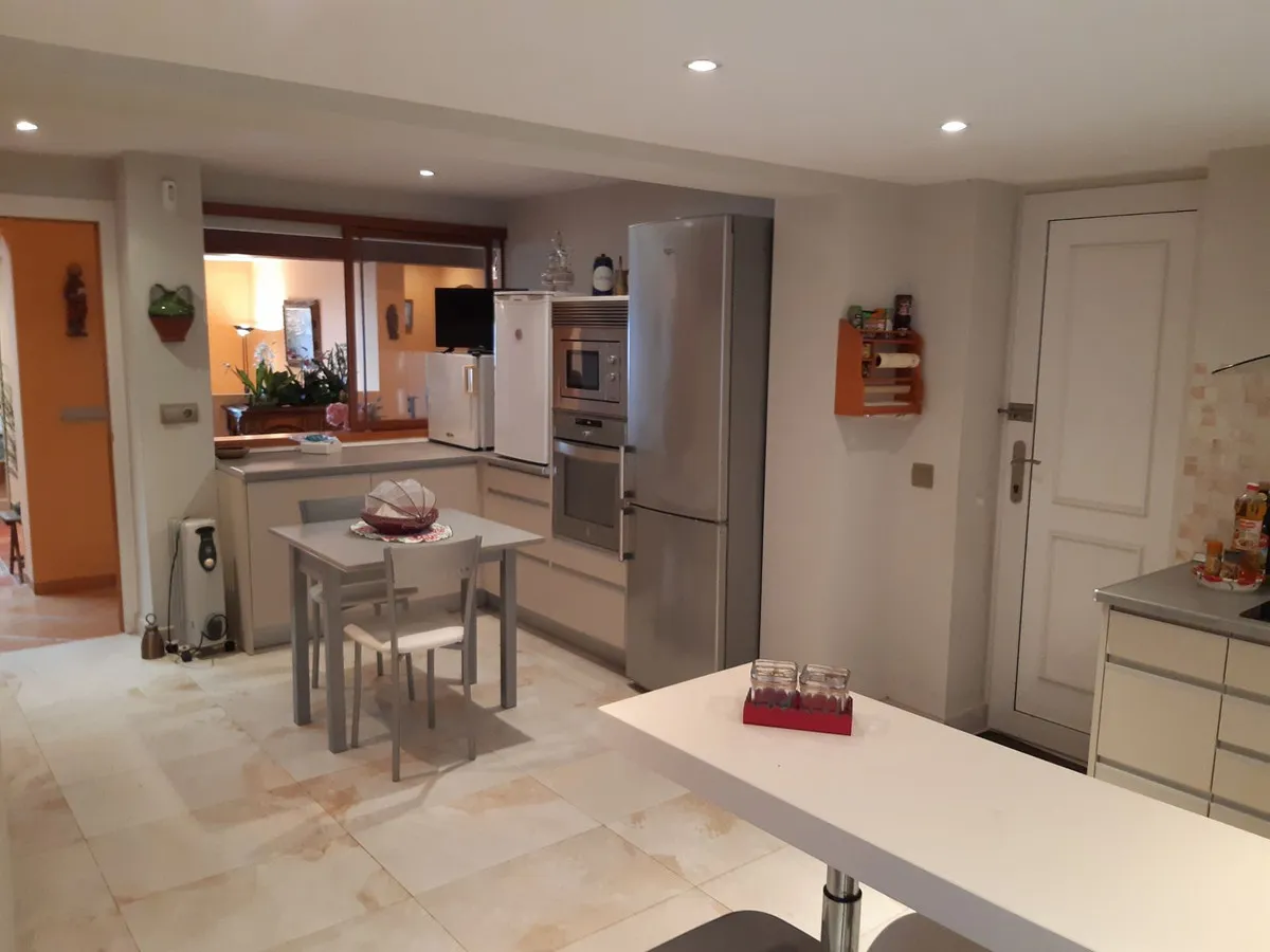 2c8deee6-4f2a-414a-a855-836cf3d727c2