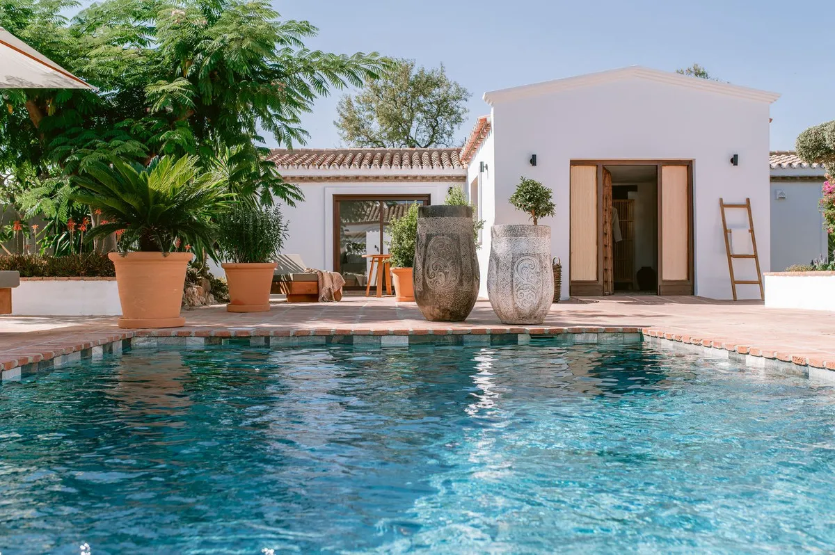 411a1774-8028-401a-a04b-13899fde9576