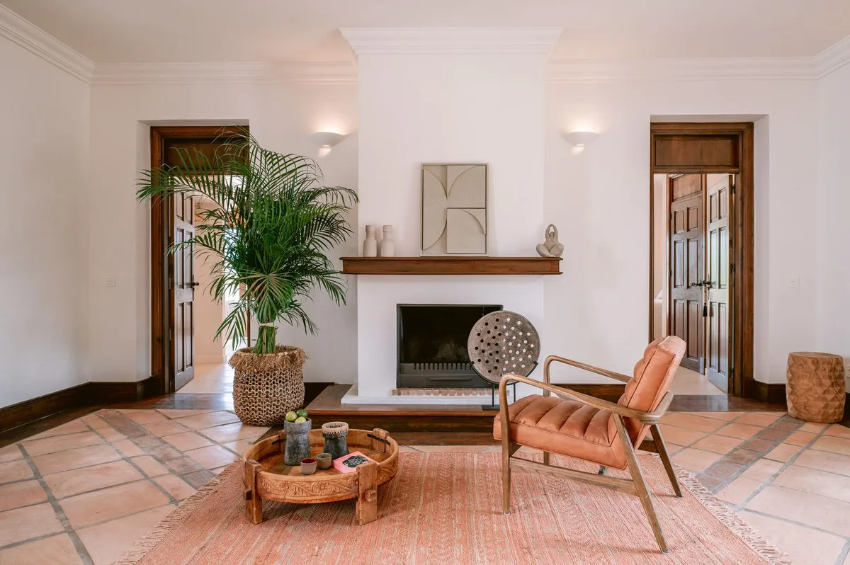 8e358673-c10d-4e47-b2b8-fcbb4bd46c6f