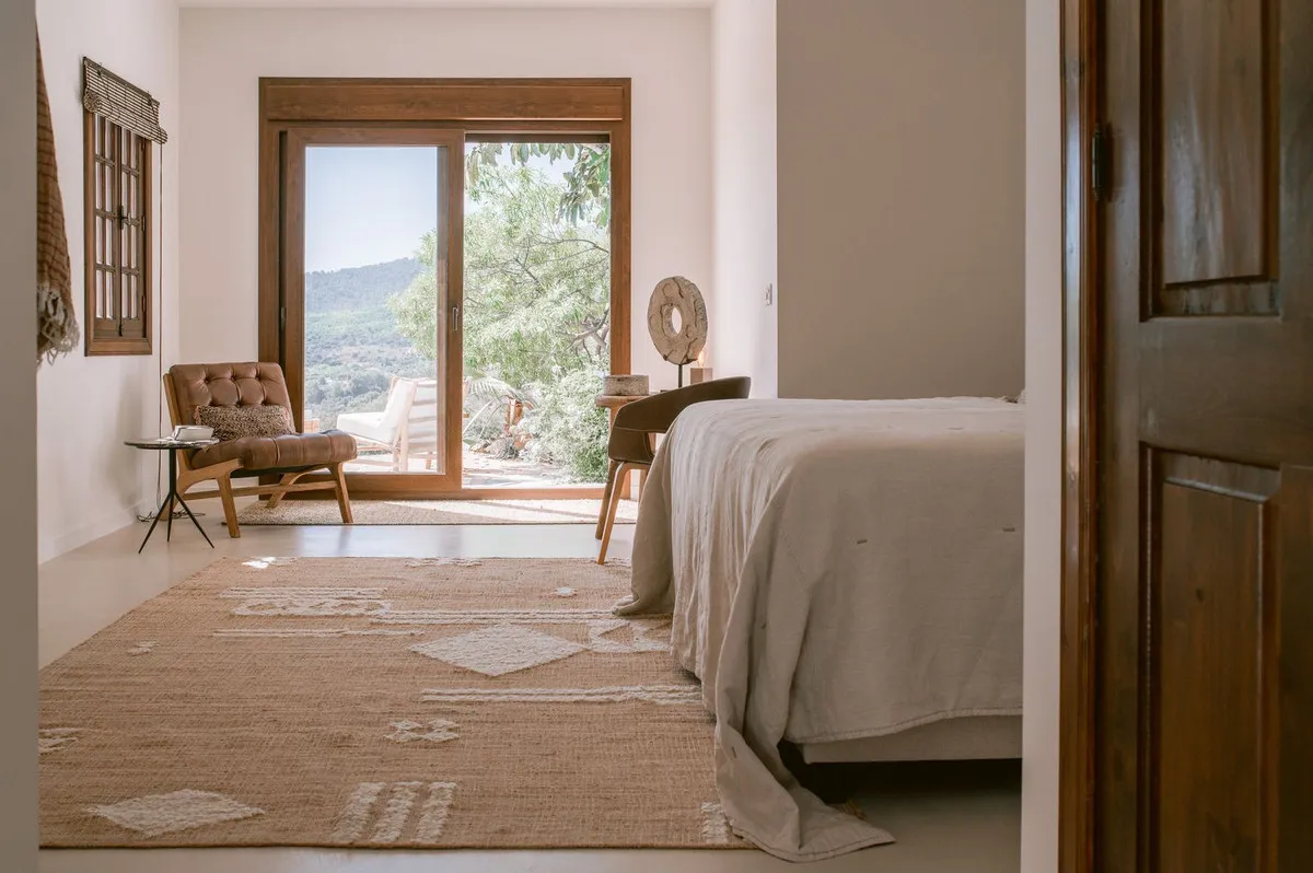 ab819562-43cd-4e1b-bbf1-c2955a2d0ae2