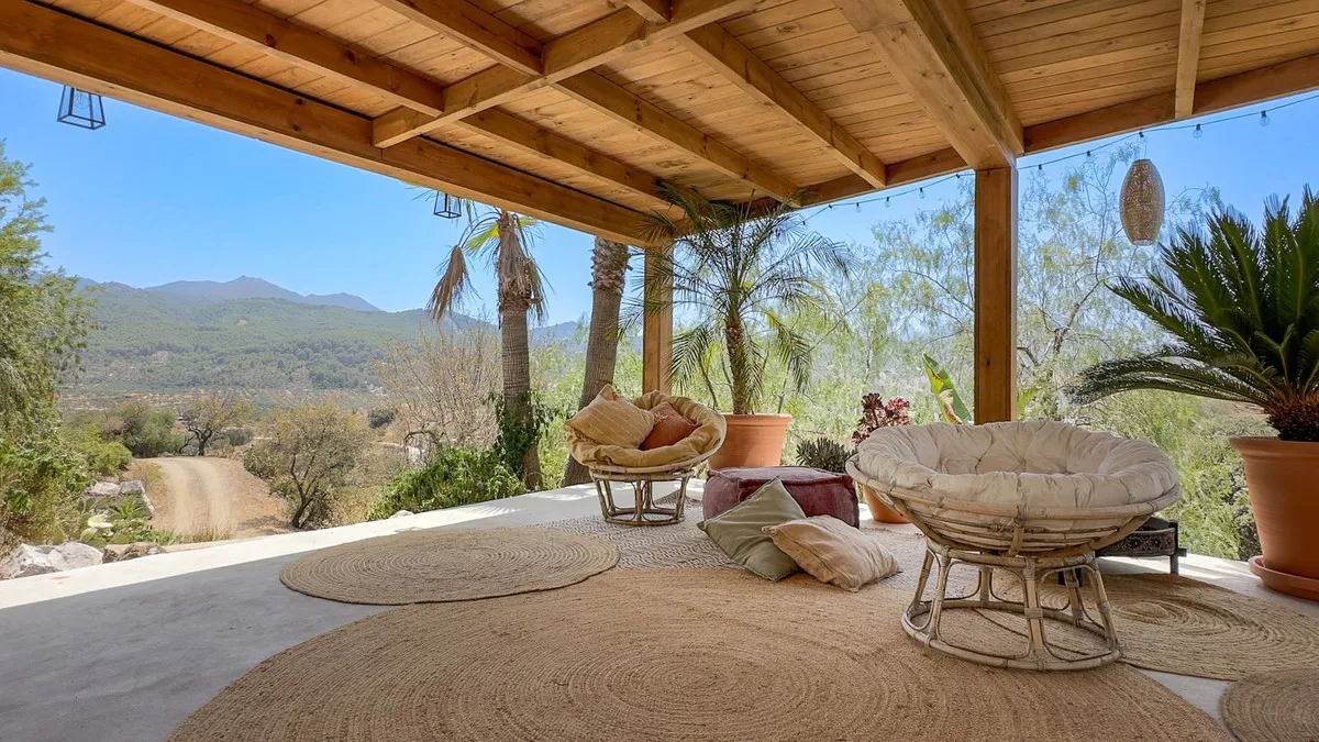 d2e2523f-4f45-42f9-8d3d-f1bdb38e441d