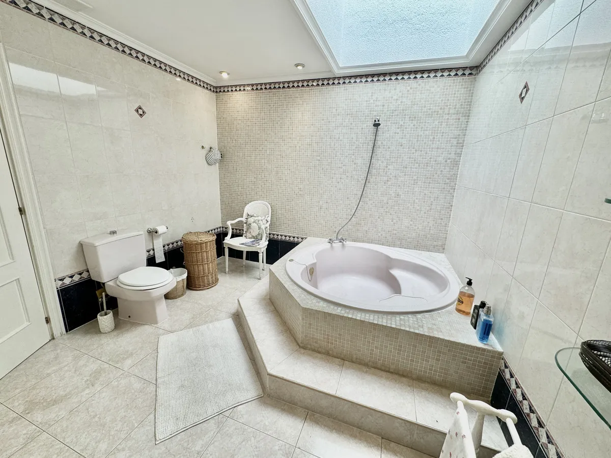 05c9940b-47ae-455e-a404-17ee580c2650