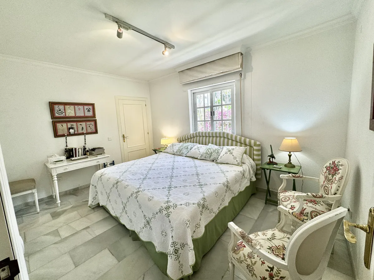 5d97fd3b-4e47-4b21-bd38-fd7d6d6a951a