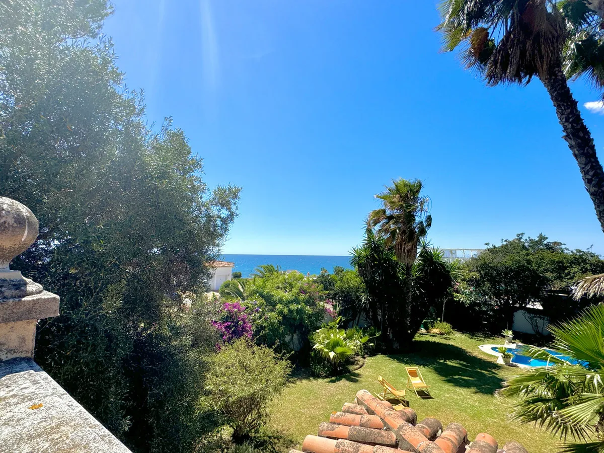 8f20d222-5069-4acb-a3d0-5a01acf0a64f