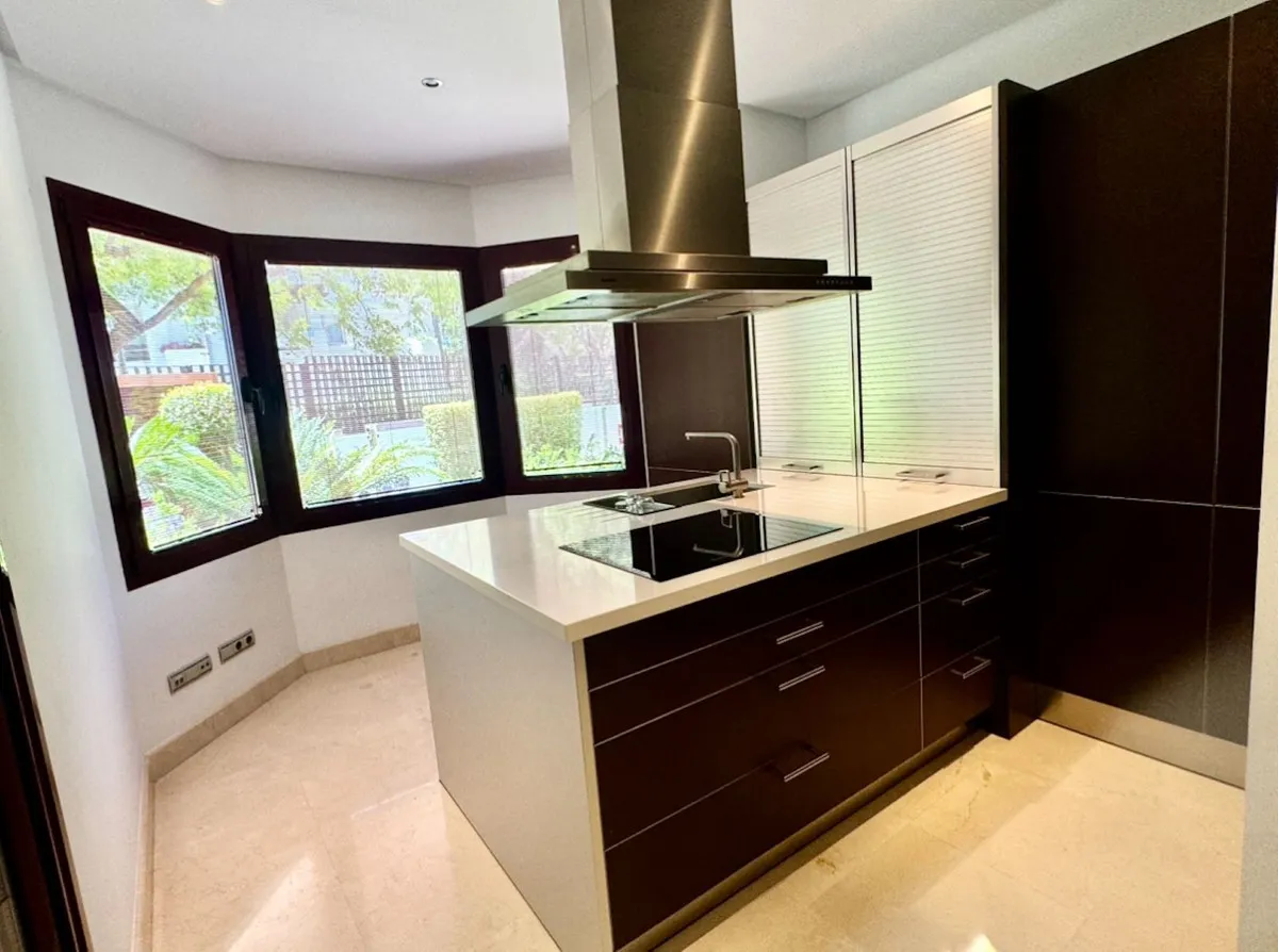 0bd5eb81-0864-455a-8456-23f0e9729d72