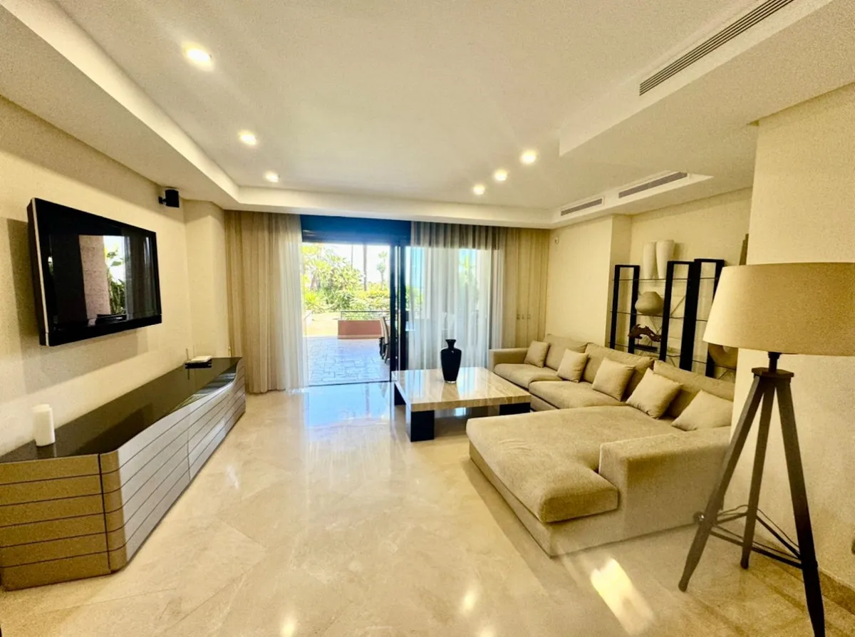 b250eb22-817f-4b8c-998d-52397ddc5367