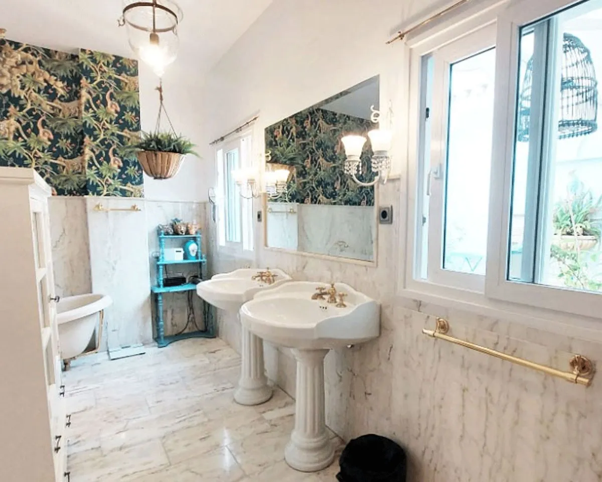 10a40f1f-797d-4643-8e01-0723cb2935a6