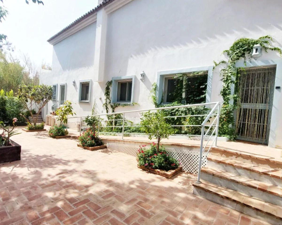 3eba8321-e80c-41a7-a033-04d140c5f8ec