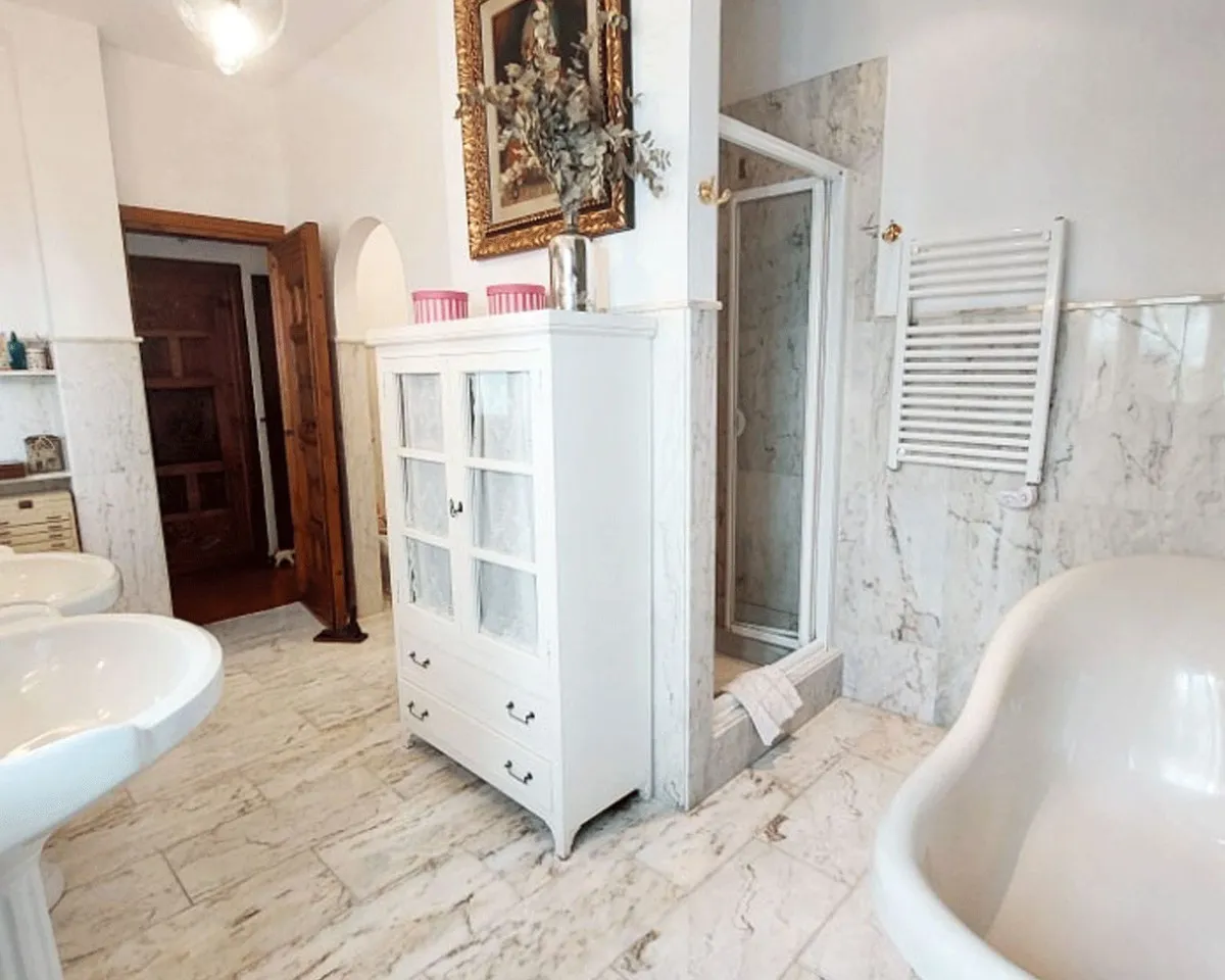 58dfd9f1-a420-4df1-9ad6-57f8872a5464