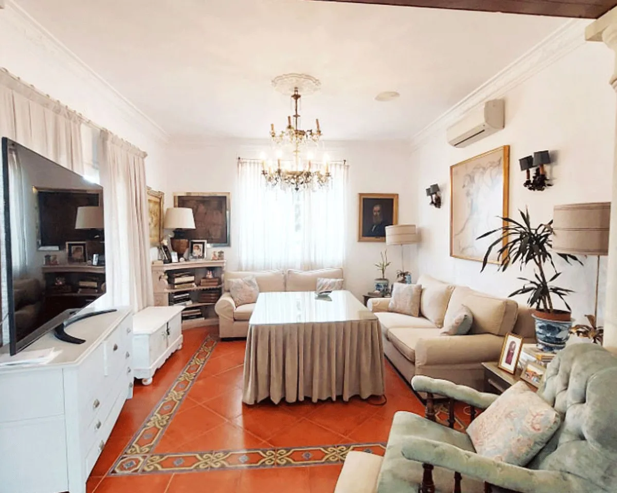 735da337-97c8-4899-afa2-12d99b5a1d96