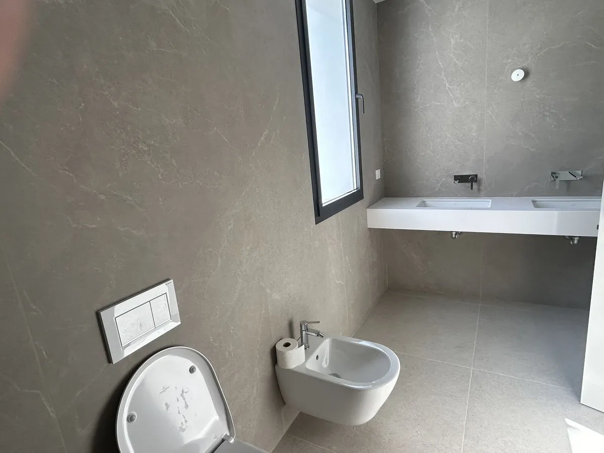 09edad9f-22cc-4734-bc8d-a569798ec6ac