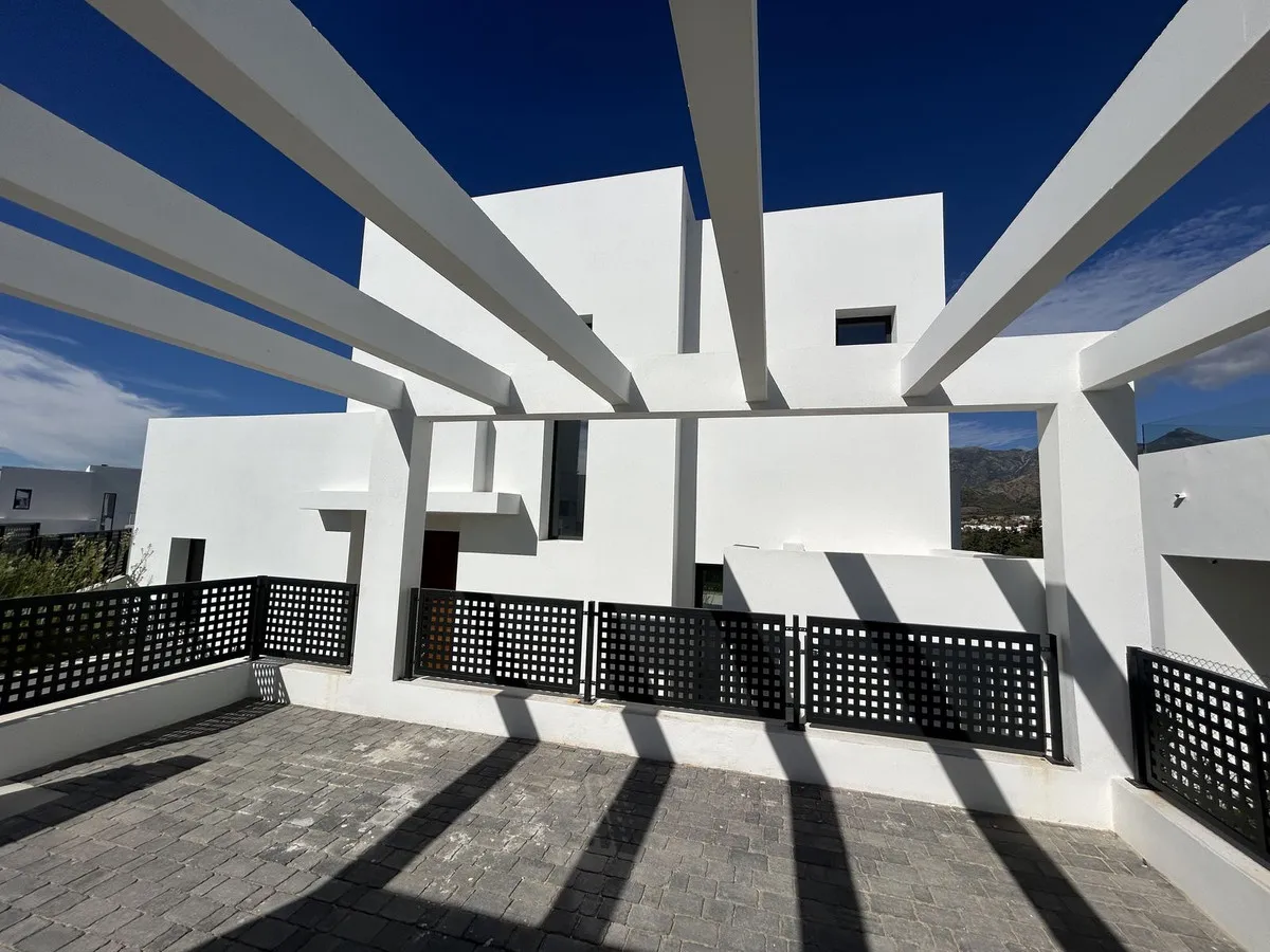 38c4cf59-5301-4aef-95ae-4e0f003f6f99