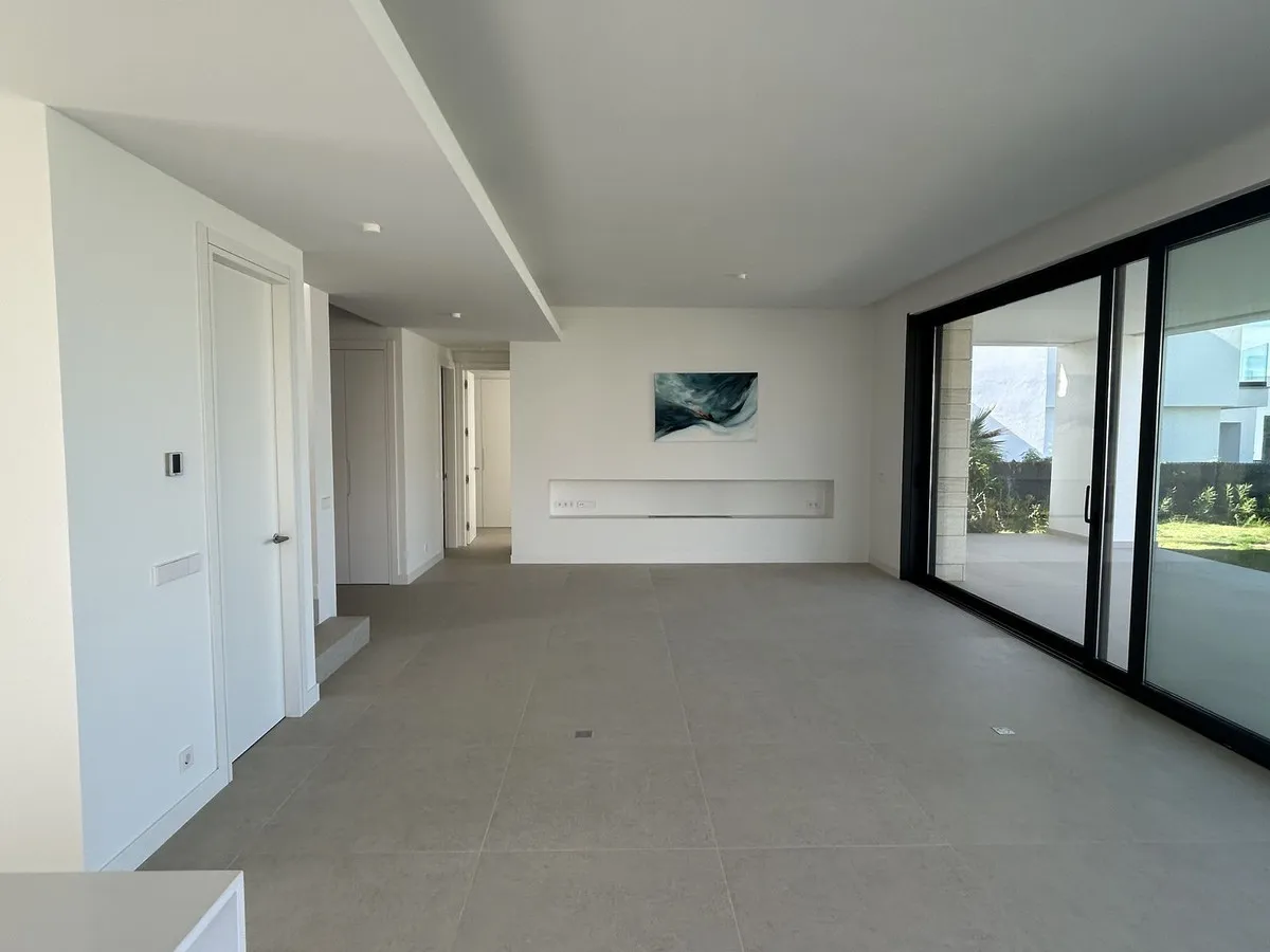 8578805d-7e9d-4269-9755-0e3841a4ec33