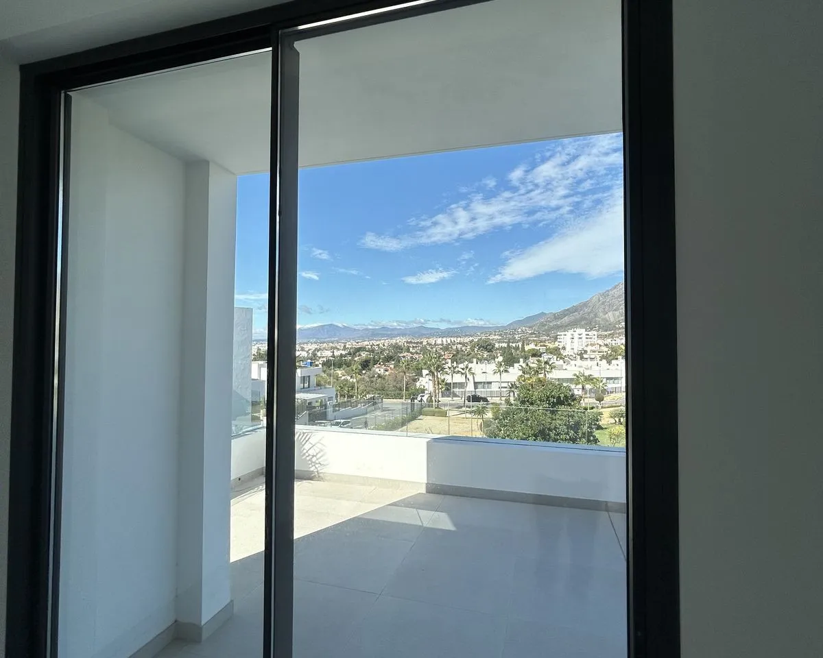 cc76ad14-d05c-437d-b12a-7a86cc567a82