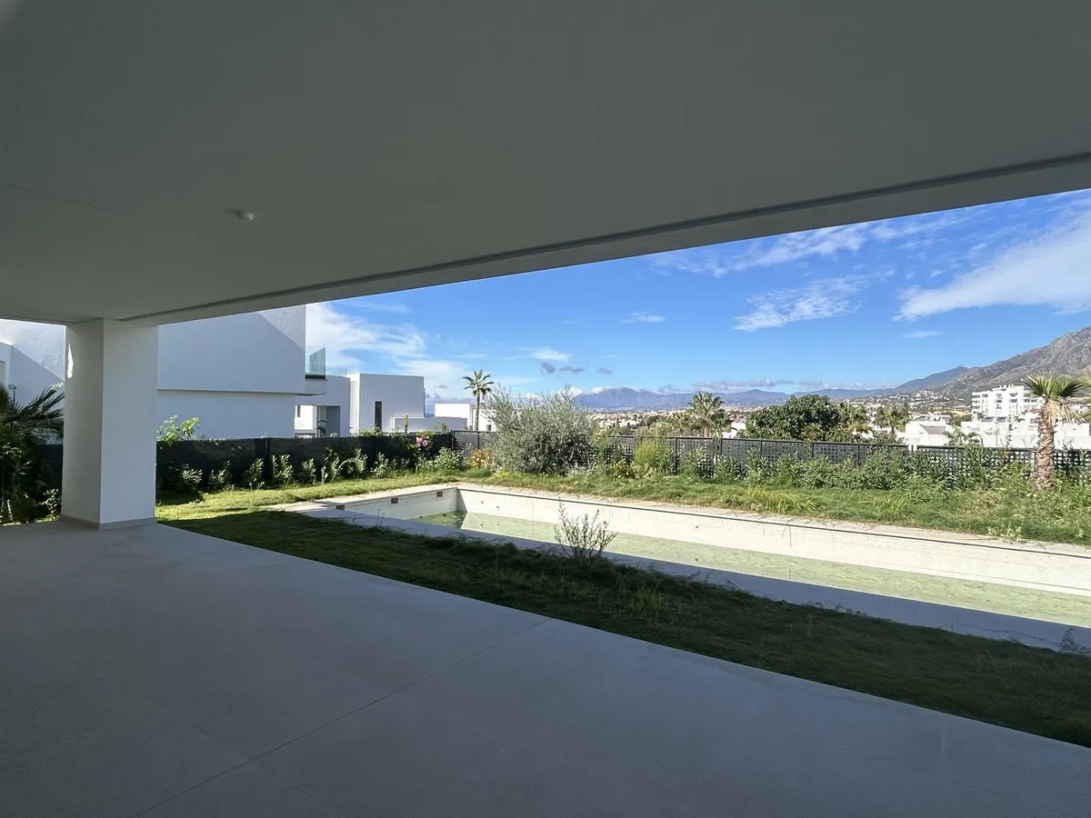 e644d7a5-9139-4ad6-a30a-a4e747ae6818