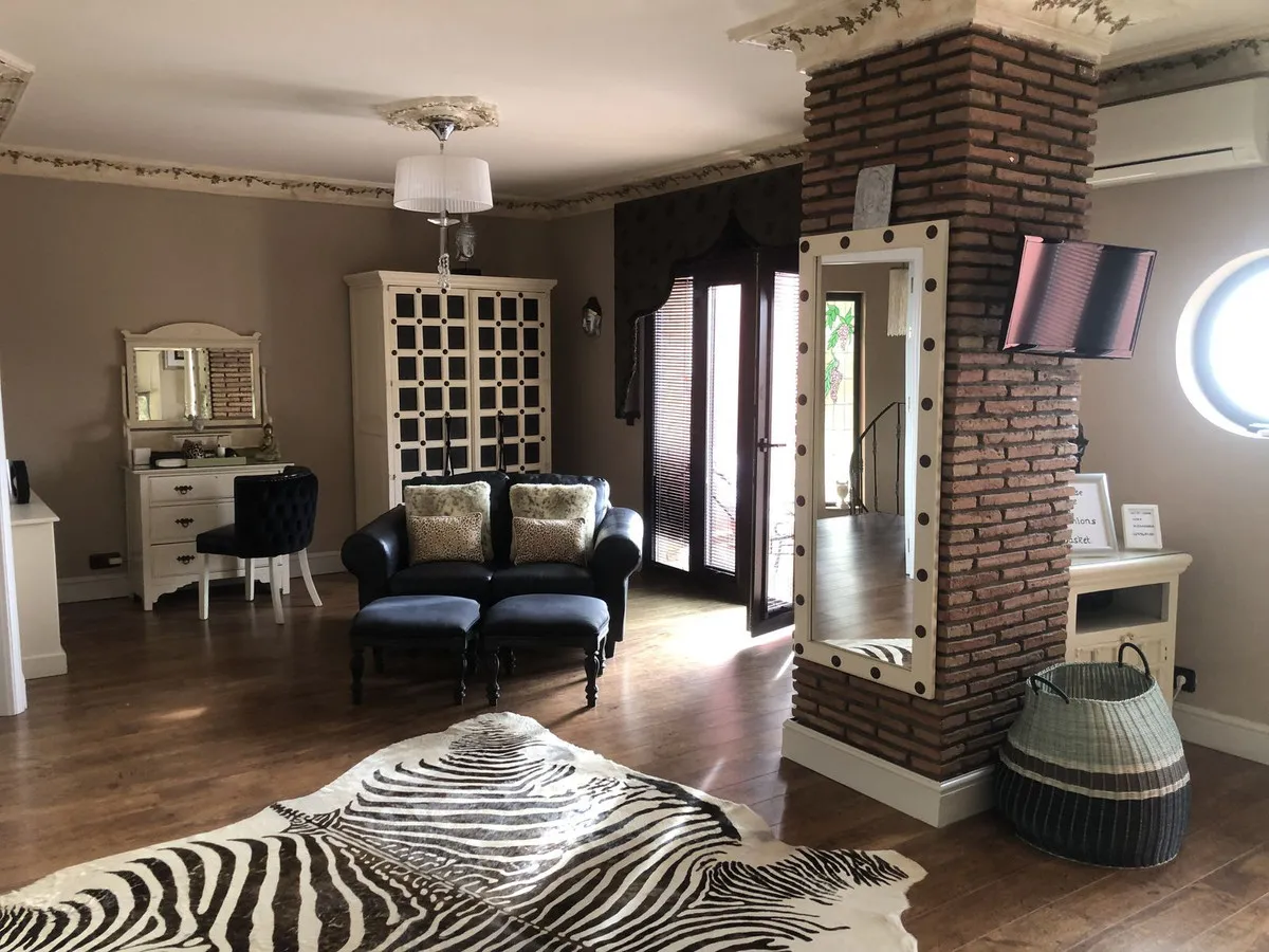 3ef17c37-ced6-4cd5-90e9-c31c720f16c9