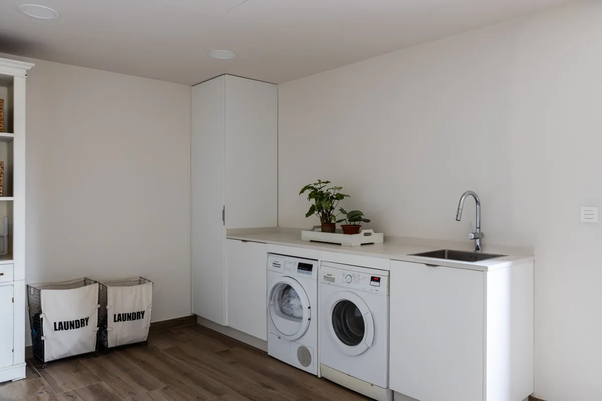 0849b03f-cdcf-4352-91b9-8e091e4db26c