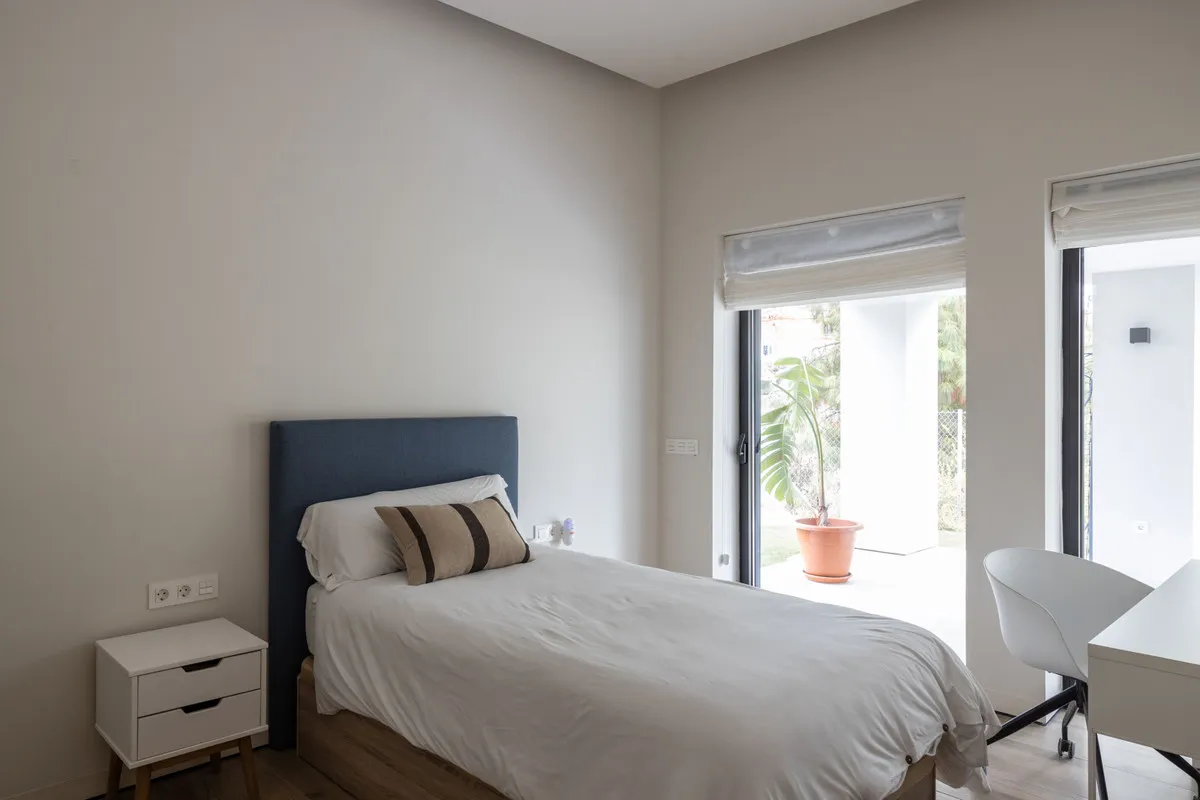 a7274e76-0ec4-493f-a15a-34270295f842