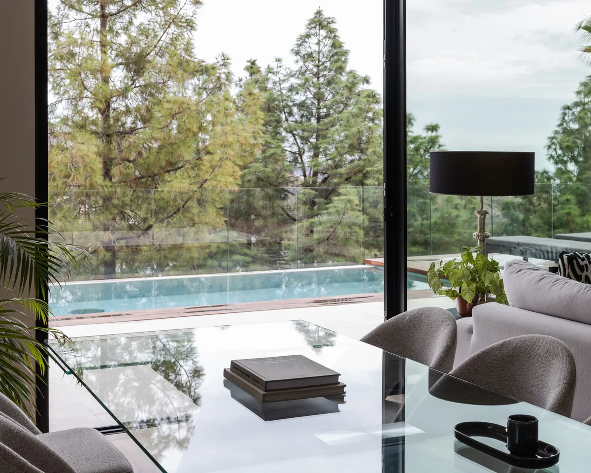 efb0d010-7871-49d2-92f3-c4b1d7994827