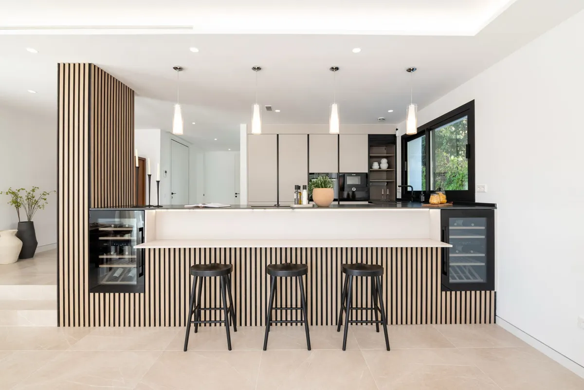 8999c5a2-cce1-4127-9bb9-8099d3d6284a