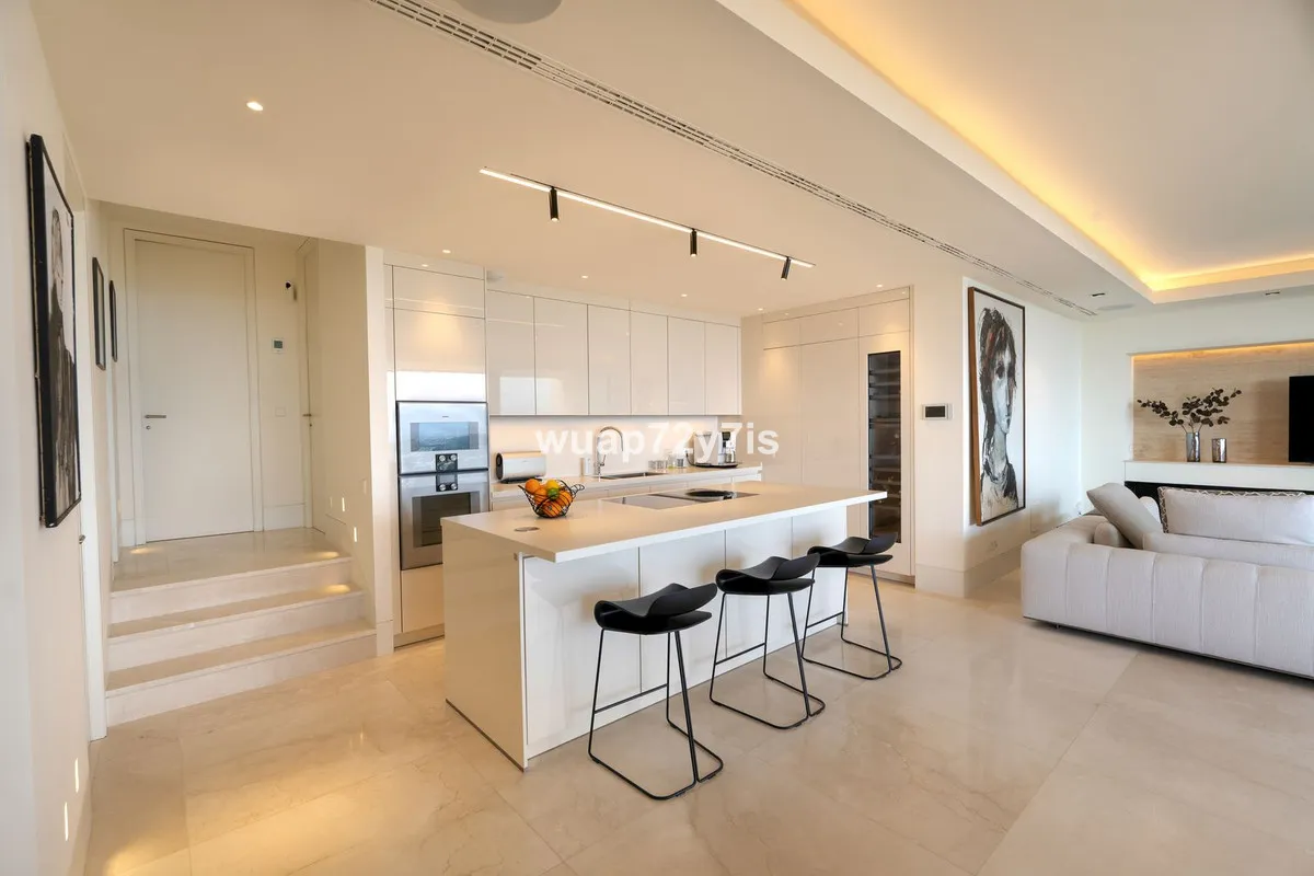 ae0a0ce1-2804-44d4-9814-6a025f2378b0