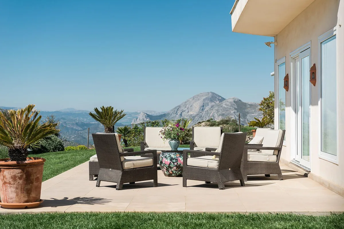 5a7cfd48-8cb0-4b26-ab33-d5336e5591be