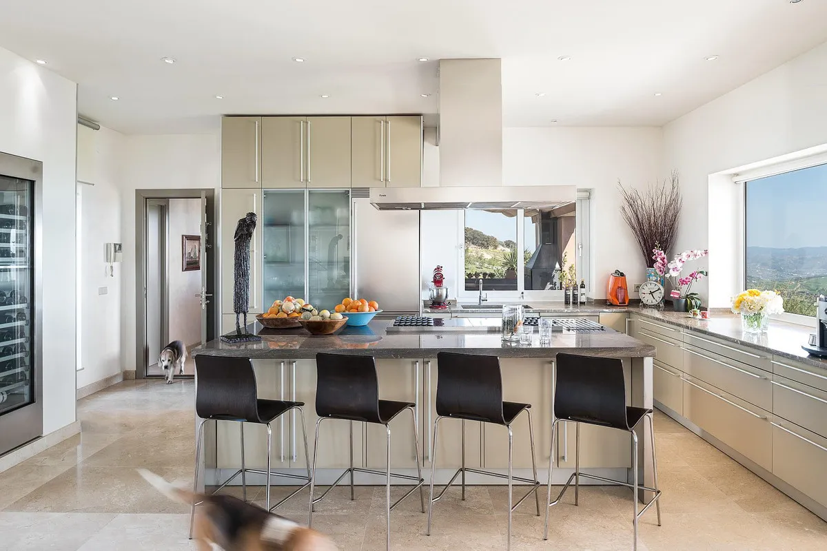 fe4f9e0c-40ab-490d-8f27-4d59c9931b9d