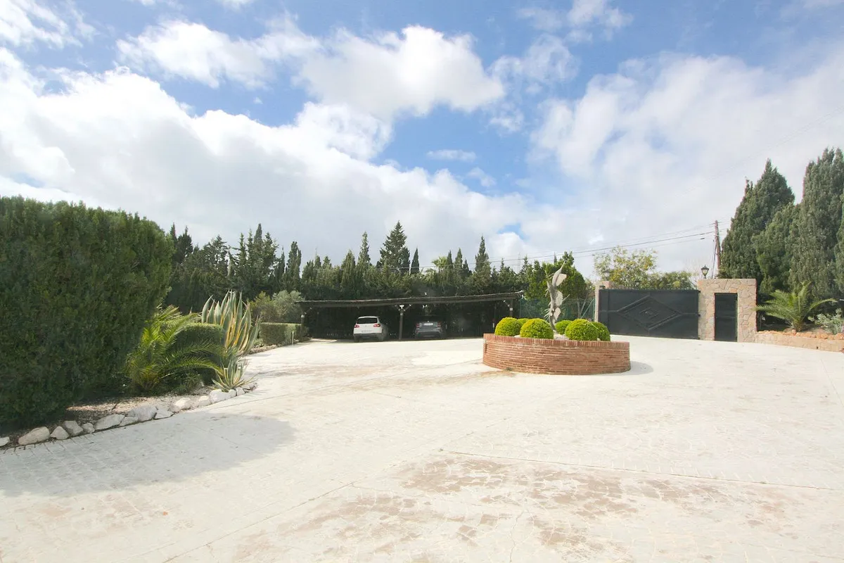 2db37b9d-5d28-4927-bf9d-9af5374ff7aa