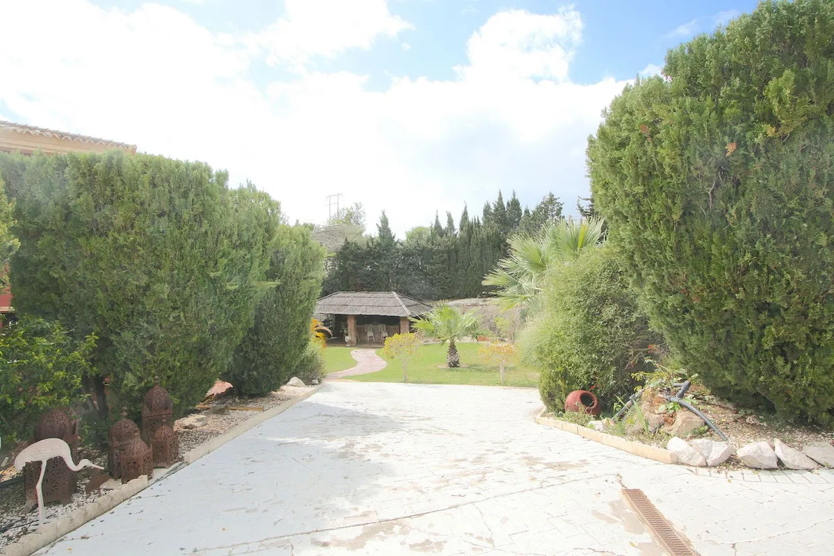 c03d9cfc-1aa0-4467-b7ed-f5c23b68e031