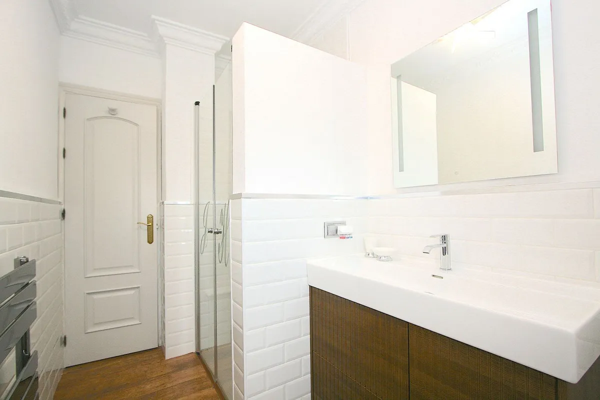 d1e3565a-3b36-467f-8a6a-632c3a726c56