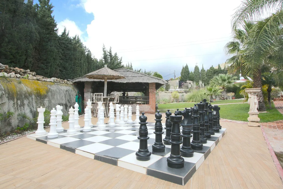 d55284b8-0d2b-4a96-9635-7a3482734e41