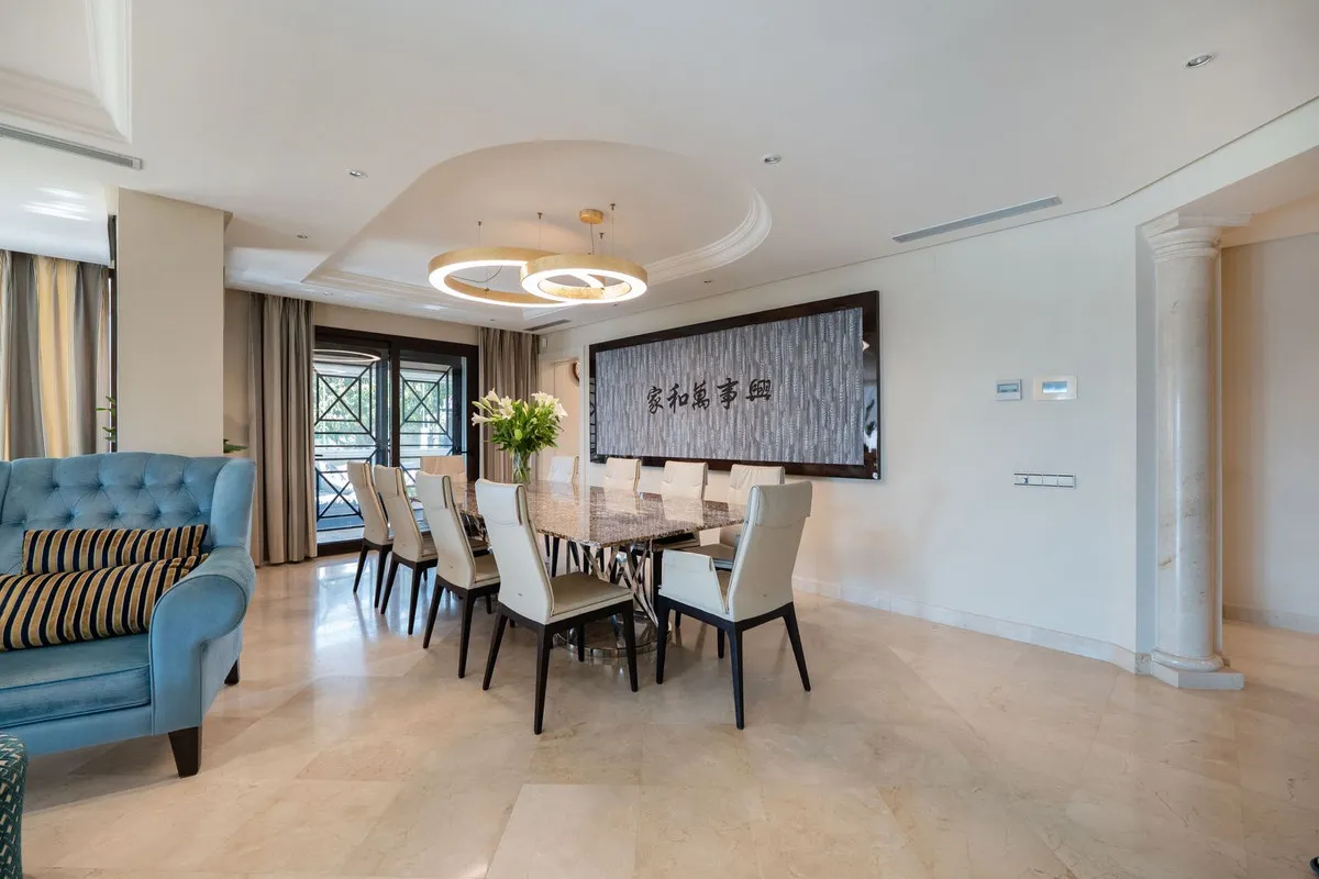 1205932a-6768-4cba-9801-9f1128eb7a3e