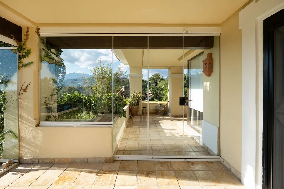 b440c589-63b4-4079-8e5f-345d7d797540