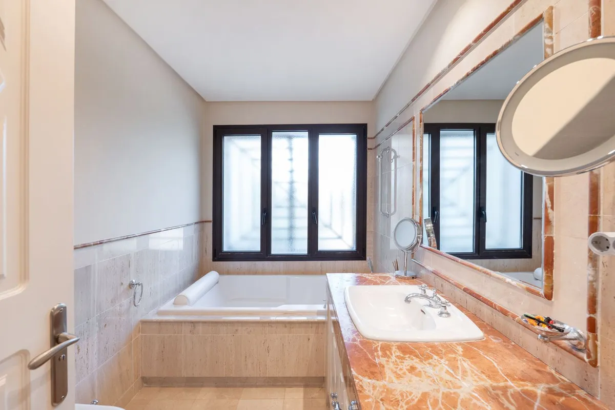 f95aa435-0cec-4aed-bd09-0431b03a7226