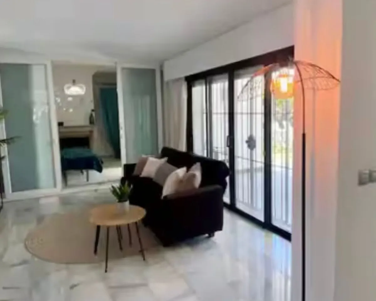 77bdd4df-0996-4c93-b399-a6065b96d190