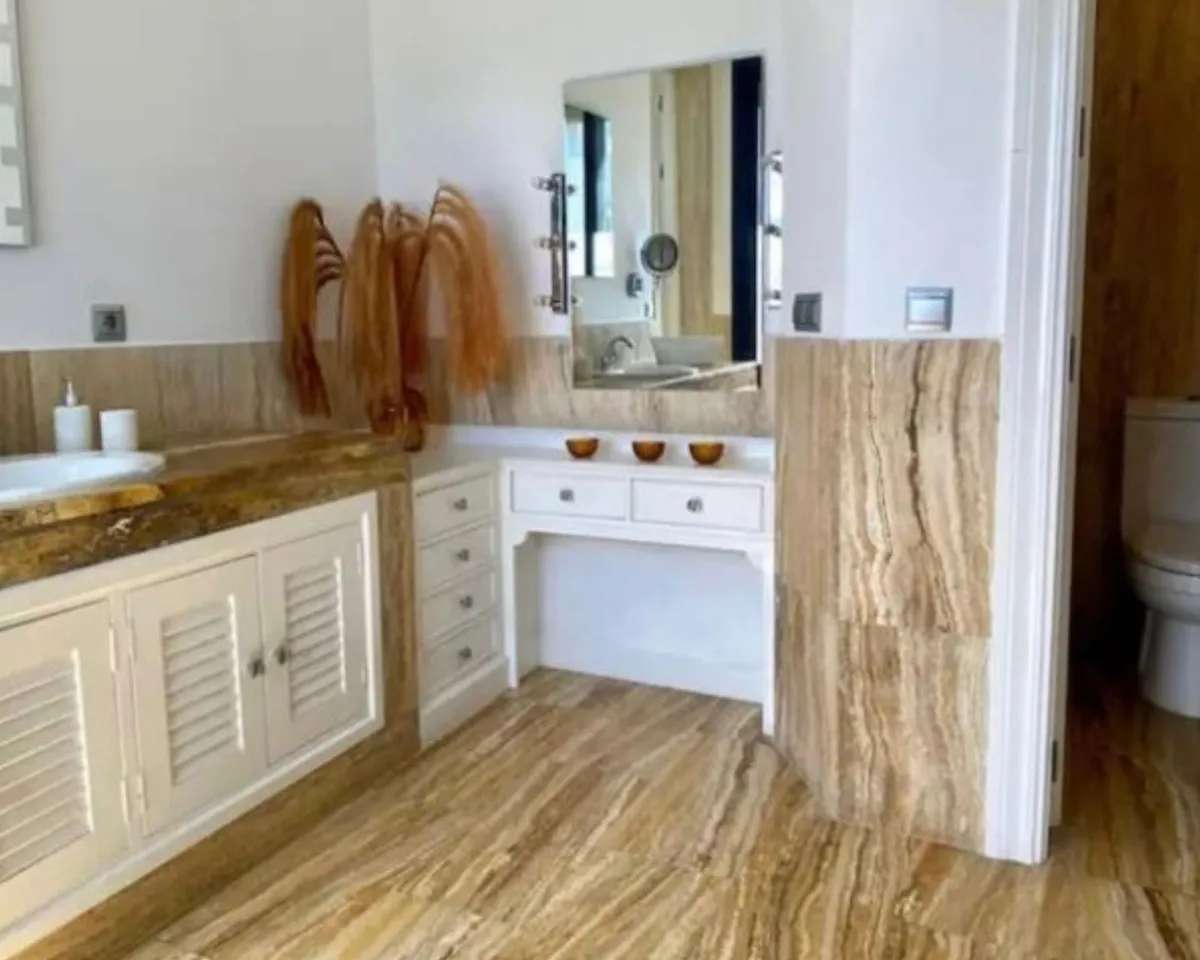 7f7f8c5e-cae3-4893-987d-3834b90f6acb