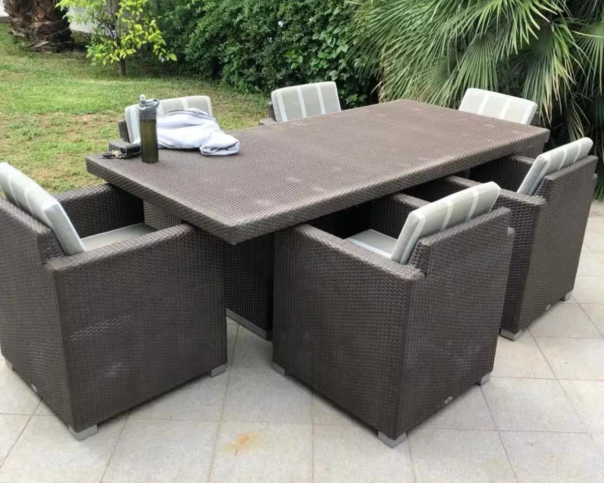 dfafb1b8-4de1-4093-98f3-df038cd1c953