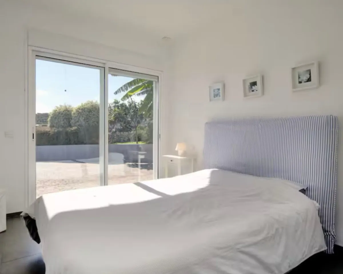 711cb8d1-bd03-49cf-afe3-38b9e04f7698