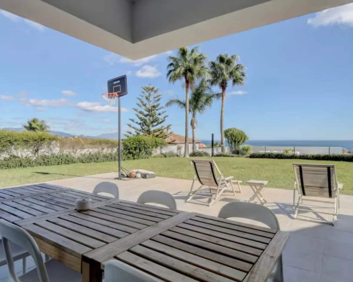 73ece210-d295-4652-8cab-b36db8f93ead