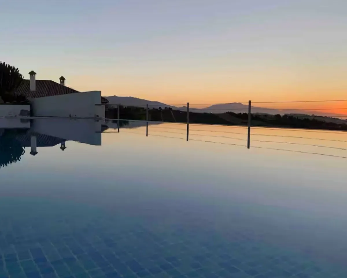 79ad8c6d-f224-43f7-a96b-7487991f75e7