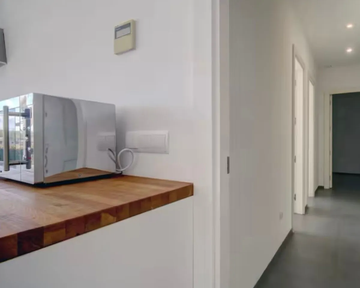 8cbf95bc-44c9-44b2-ab59-6ee3a4a862d4