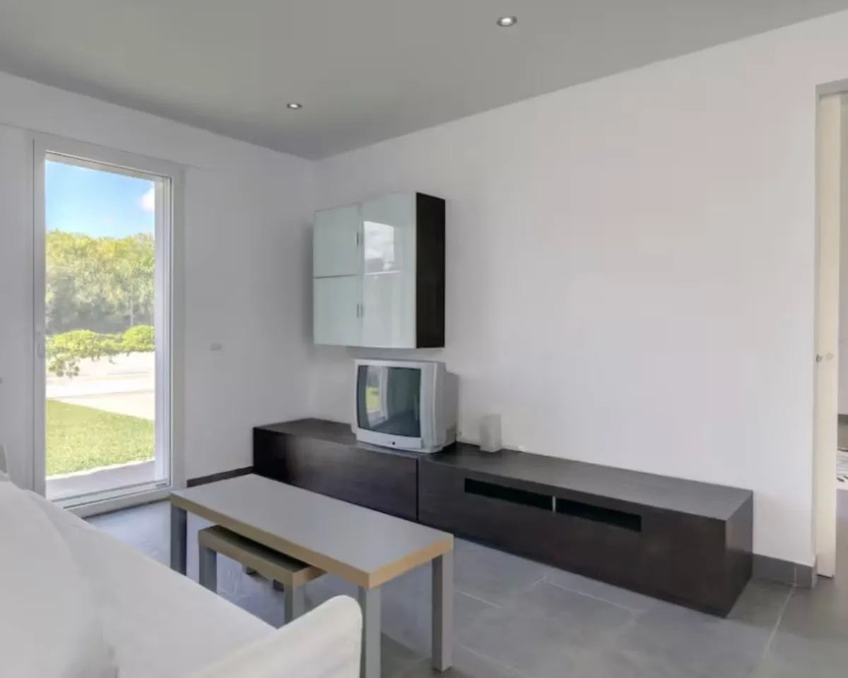 d3557f0a-1d32-422c-80e4-60dbbfe805fc