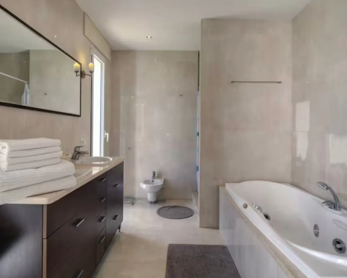 df53bbfe-d052-458c-aa3e-49c47d9f2a7e