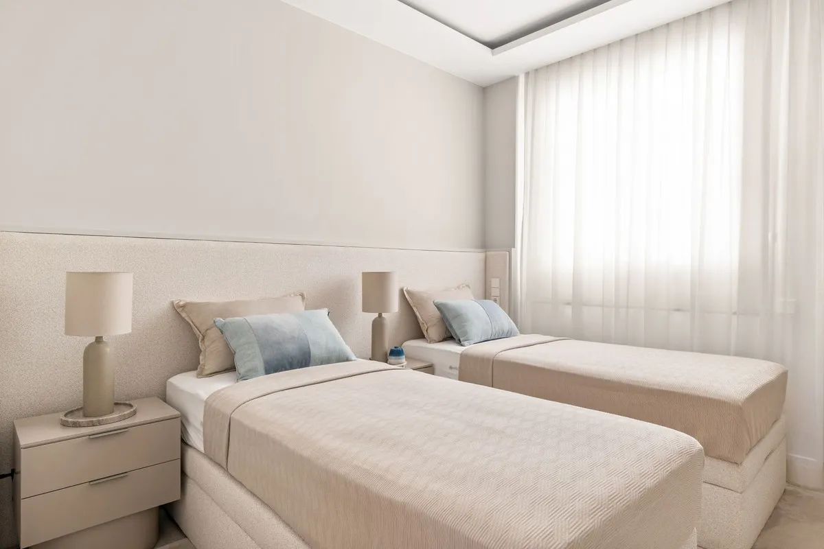 22e84b35-bf7c-4650-89bb-93b183fda8b2