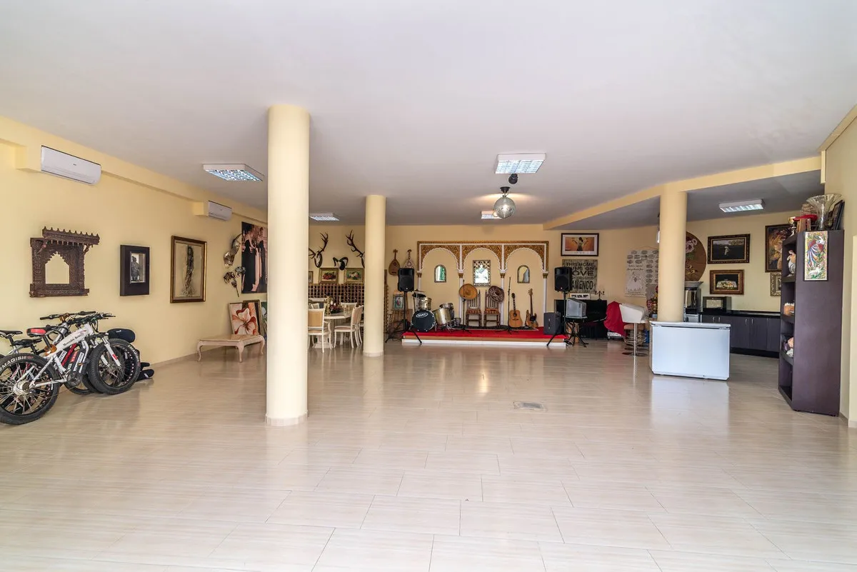 a7aaa297-618a-49b7-876c-775fe93ef972