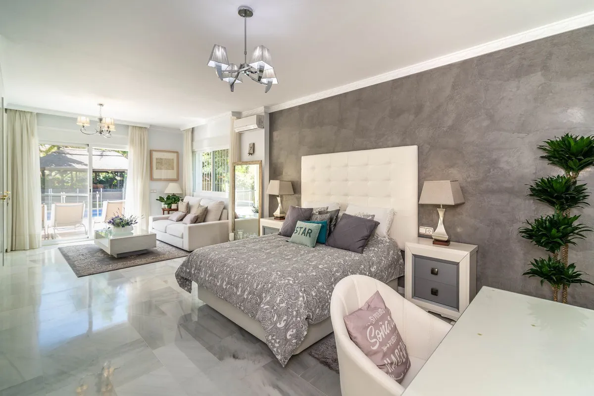 b2ee6ae1-2723-45ba-8485-093e2fafbd98